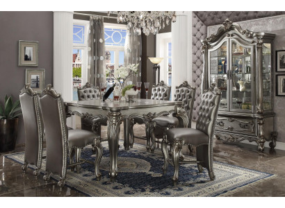Klassieke grijze eetkamer sfeer Designer vierkante eettafel leren Chesterfield stoelen 7-delig.