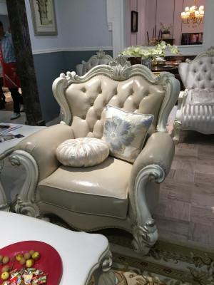 Beklede 1-zits antieke stijl stoelen Beige houten barok troon koninklijke fauteuil