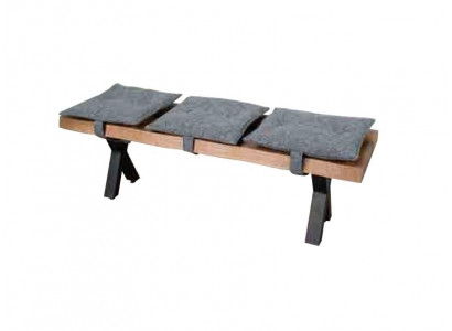 Moderne designer houten bank met gestoffeerde zitting voor eetkamer.
