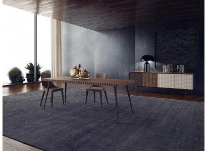 Volledige inrichting eettafel stoelen set design tafel eetkamer dressoir