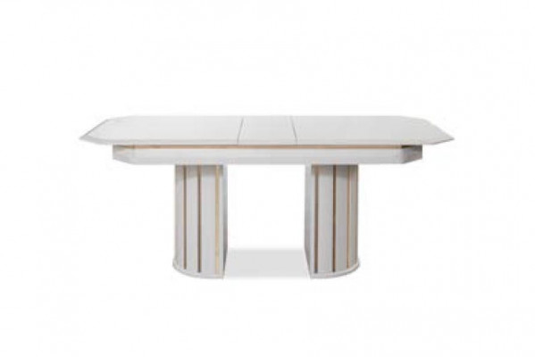 Luxe stoel in universele witte kleur voor een modern eetkamer.