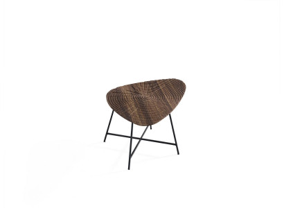 Luxe salontafel voor in de woonkamer met een gebeeldhouwd tafelblad