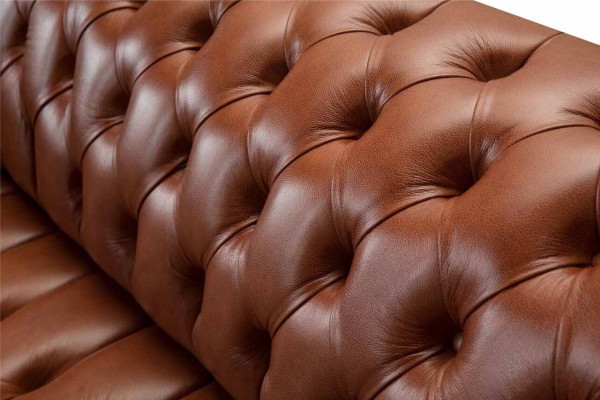 Chesterfield bank 3-zits bruin modern gestoffeerd leer woonkamer design.