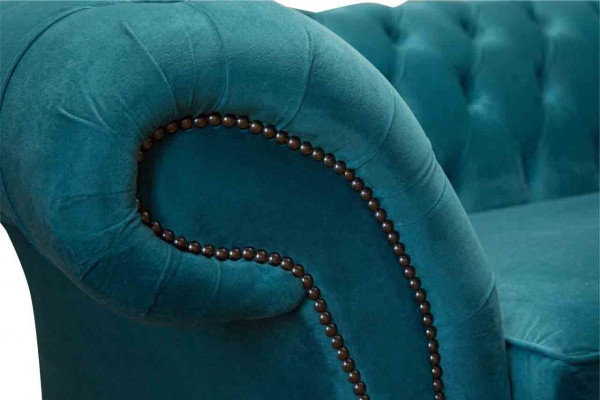 Chesterfield driepersoons blauw stoffen woonkamer design bankstel