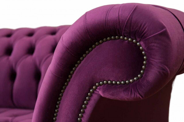 Engelse Chesterfield kantoor zitmeubelen inrichting sofa bank 2 zit paars