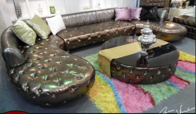 Chesterfield hoekbank U-vorm Luxe bank woonlandschap Gouden hoekbank