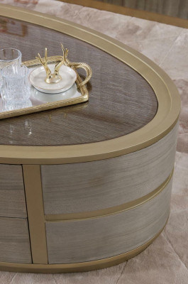 Ovale salontafel luxe bank bijzettafels houten tafel Dubai luxe hotel