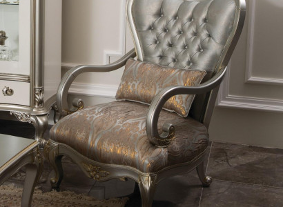 Zilveren Chesterfield fauteuil Franse stijl meubelstoel Eénzitter Hout