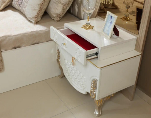Slaapkamer set Bed met bank 2x Nachtkastjes Ontwerp Luxe nieuw 3-delig