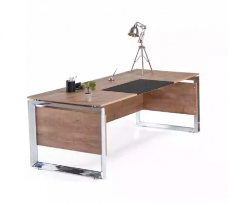 Moderne bruine bureau, kantoormeubels, houten ontwerpstijl voor thuiswerkplek