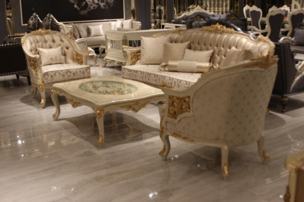 Exquisite woonkamer deluxe bank 3-zitter, elegant beige woonkamerbank.