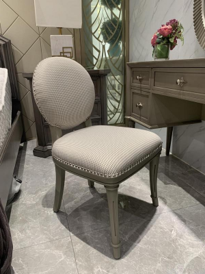 Eetkamer houten meubels stoelen luxe design gestoffeerde stoel zitmeubelen grijs houten stoel