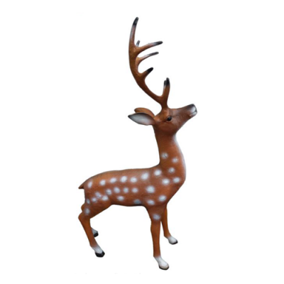 Mooi decoratief modern beeld van een hert, hoogte van het figuur 75 cm.