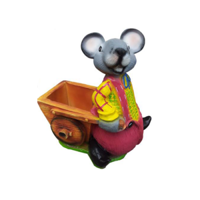 Decoratieve moderne mooie sculptuur van een muis, figuurhoogte 60 cm.