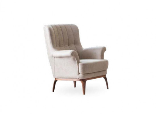 Lichte leren fauteuil voor ontspanning op houten poten in een hotelkamer nieuw.