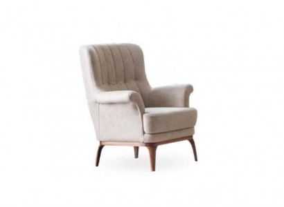 Lichte leren fauteuil voor ontspanning op houten poten in een hotelkamer nieuw.