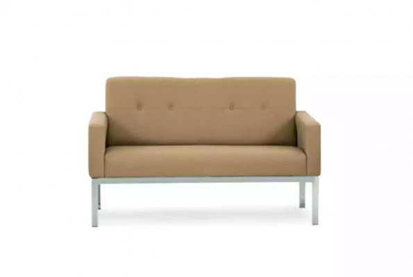 Beige tweezits kantoormeubelen gestoffeerde bank houten frame textiel inrichting.