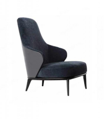 Elegante stoel met donkergrijze armleuningen van natuurlijk hout moderne stijl.