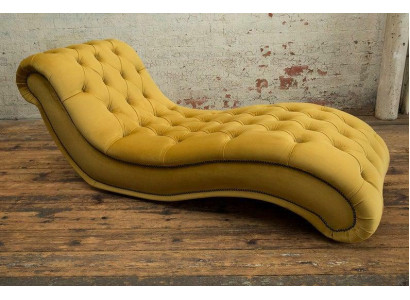 Chesterfield ligstoelen bank ligbed club relax ligbedden leer.