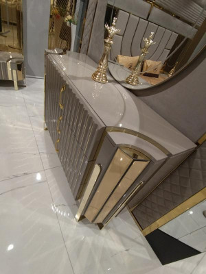 Commode met spiegel Moderne commode met spiegel Luxe modern design slaapkamer