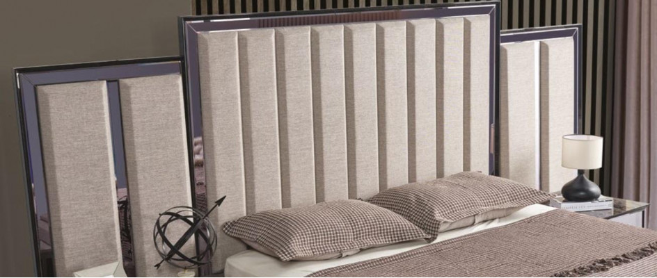 Stijlvolle slaapkamer set bed en 2x nachtkastjes nieuw luxe houten meubels.