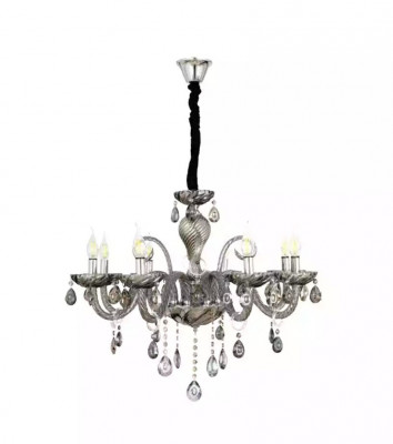 Kroonluchter Smoke Crystal in de woonkamer brengt een nieuwe chique luxe in huis.
