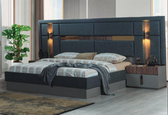 Donkergrijs tweepersoonsbed met houten designer nachtkastjes slaapkamerset.