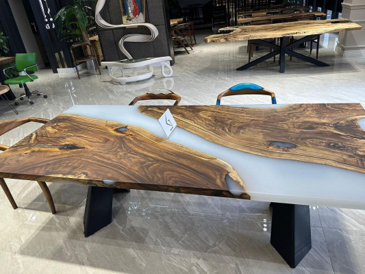 Grote eettafel Eettafel Epoxyhars eettafel Houten tafel Bruin