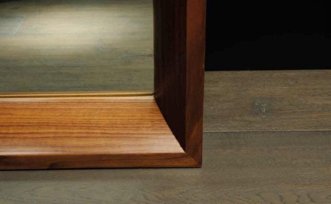 Spiegel met woonkamerspiegel woonkamer nieuwe lijstkleur bruin hout