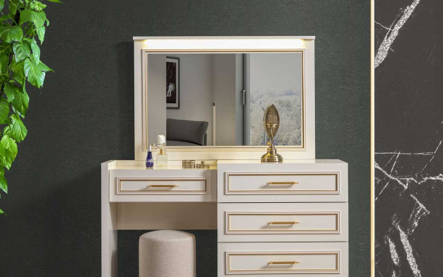 Grote slaapkamer set, tweepersoonsbed, kaptafel, krukje, spiegel, 6-delig.