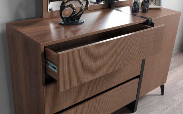 Moderne Bruine Slaapkamercommode met 3 laden en 1 deur Houten Meubels