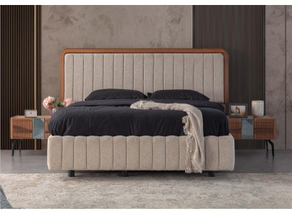 Stijlvolle slaapkamermeubels Luxe gestoffeerd bed Houten nachtkastjes