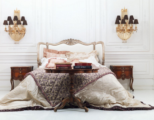Klassiek bed tweepersoonsbed Chesterfield luxe meubels Italiaanse inrichting