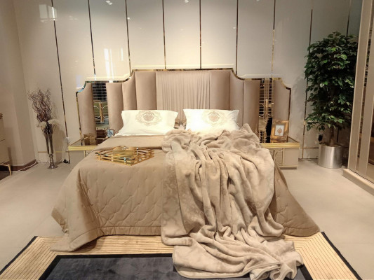 Luxe complete slaapkamerset - bed, 2 nachtkastjes, kledingkast, 4-delig.
