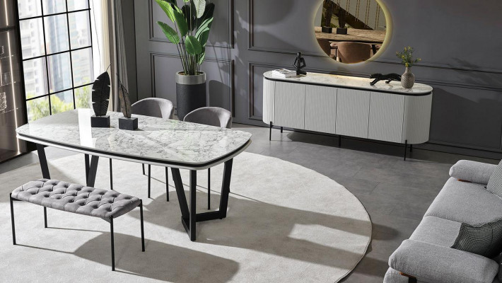Modern eetkamer set bestaat uit eettafel, 4 stoelen en dressoir spiegel.