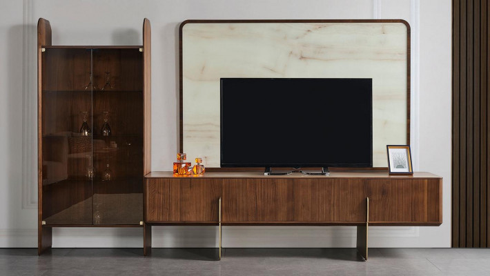 Woonkamerset bestaat uit vitrinekast, TV-laagbord en TV-omlijsting 3-delig nieuw.