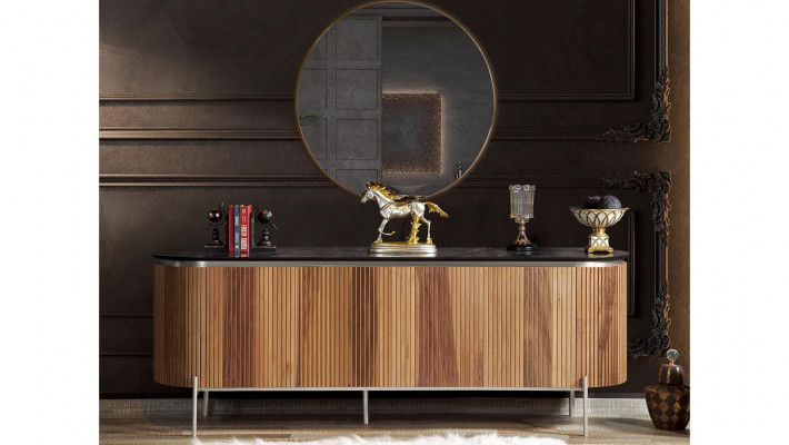 Luxe eetkamerset modern bestaande uit zwart dressoir en spiegel.