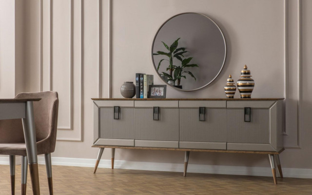 Heldere eetkamerset Robuuste eettafel Luxe dressoir 9-delig