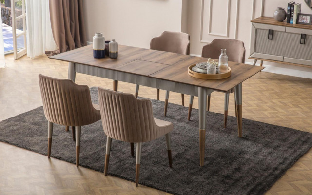 Heldere eetkamerset Robuuste eettafel Luxe dressoir 9-delig