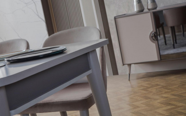 Luxe Uitschuifbare Tafel Ontwerper Moderne Eetkamer Textiel Stoelen