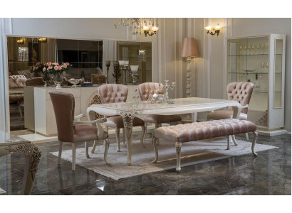 Eetkamer set: tafel, dressoir, 4 stoelen, vitrine, krukje. Nieuw.