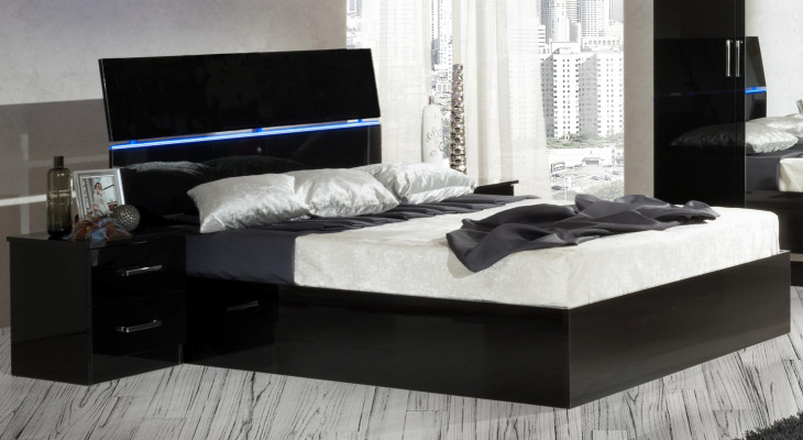 Slaapkamerset Compleet Commode Bed Kledingkast Bedden Nachtkastje 6-delig.