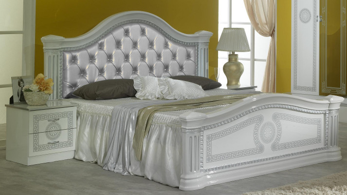 Klasse slaapkamer set 3-delig bed tweepersoonsbed bedden 2x nachtkastje Chesterfield