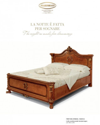 Bed Dubbel bed Bedden Slaapkamer Bedframe Bruin hout Bedframes.