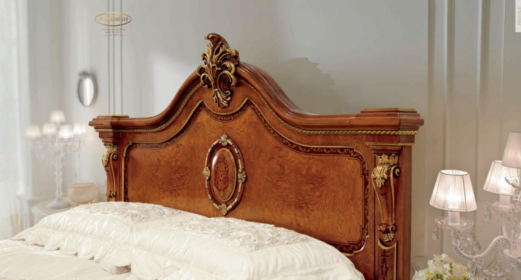 Bed Dubbel bed Bedden Slaapkamer Bedframe Bruin hout Bedframes.