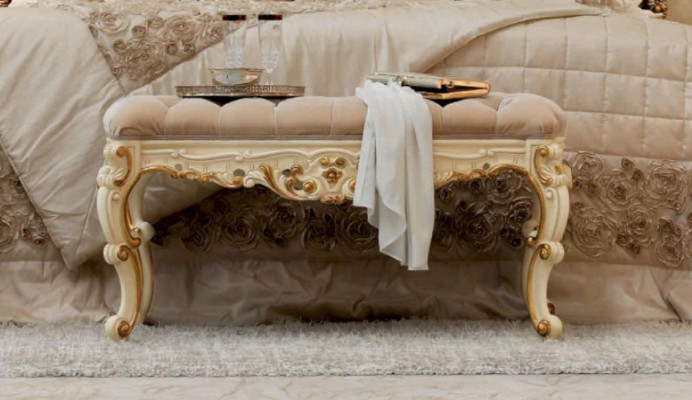 Luxe Chesterfield poef bijzettafel gestoffeerde bank slaapkamer