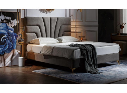 Hotel met luxe bed, tweepersoons bed, slaapkamerdesignmeubels van hout, nieuw luxe bedden.