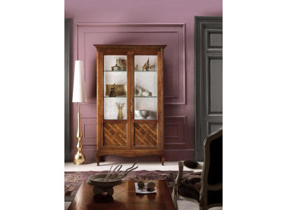 Woonkamer dressoir glazen kast vitrine eetkamer dressoir houten kasten meubels.