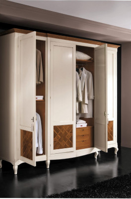Kast van massief hout Kledingkast Massieve slaapkamer meubels Italiaanse houten kast.