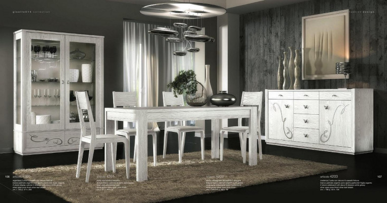Eetkamer Eettafel Stoel Dressoir Vitrine Eetgroep Tafel Tafels Hout Set 7-delig.